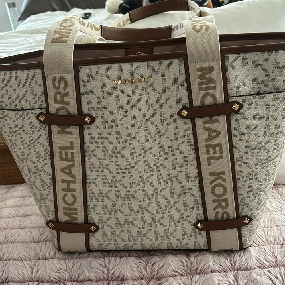 NWT MICHAEL KORS MAEVE VANILLA/LUGG  LG OPEN TOTE BAG